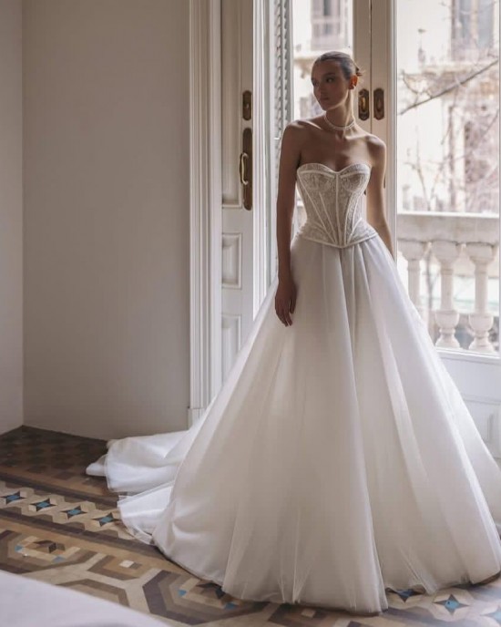 Şık Gelinlik Modeli 12